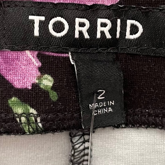 Torrid Floral Print Double Zip Stretch Pencil Skirt, Size 2X - Picture 12 of 12